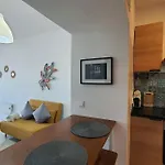 Front Ocean View Apartment