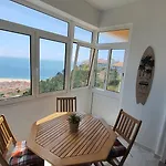 Front Ocean View Apartment *