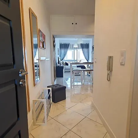 Front Ocean View Apartment Nazaré